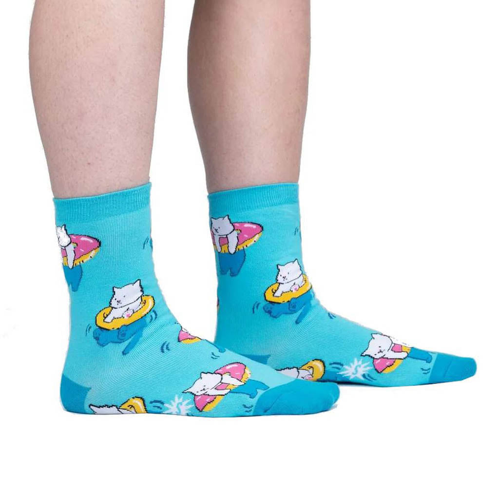 Hangin' Meowt - Women's Crew Socks